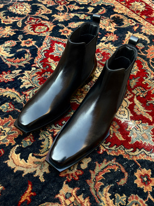 LEATHER CHELSEA BOOT