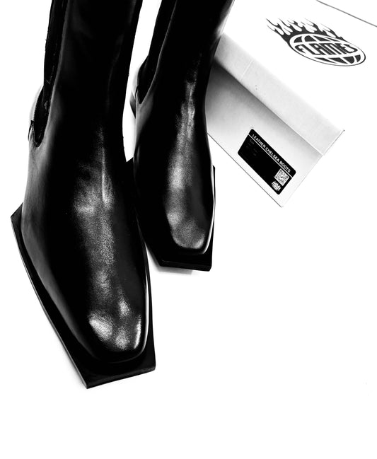 LEATHER CHELSEA BOOT